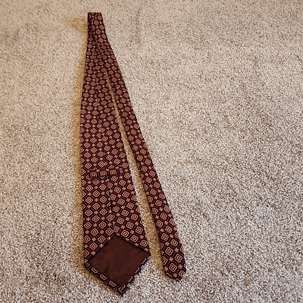 Burberry Mens Tie Red, Gold, Blue, Authenticated - Picture 2 of 11